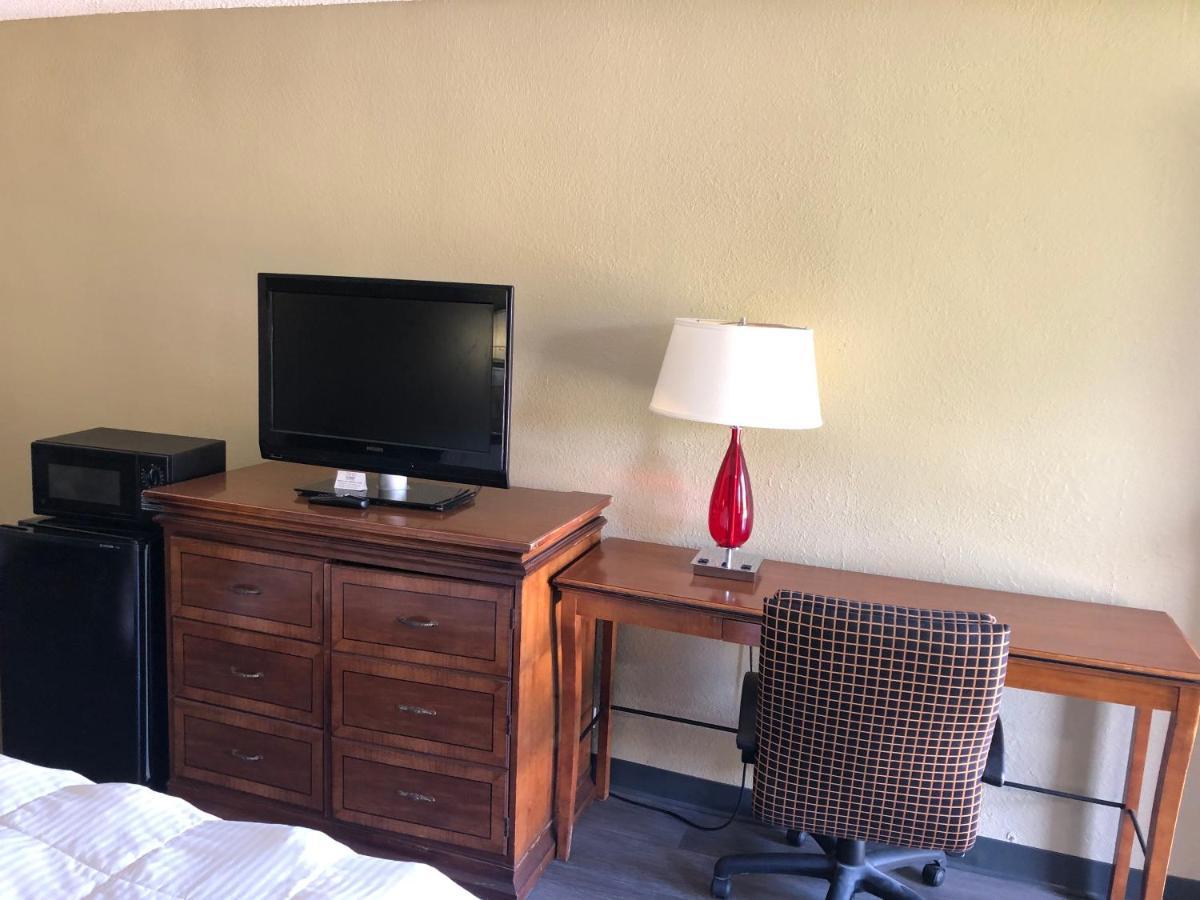 Americas Best Value Inn - Уилсън Екстериор снимка
